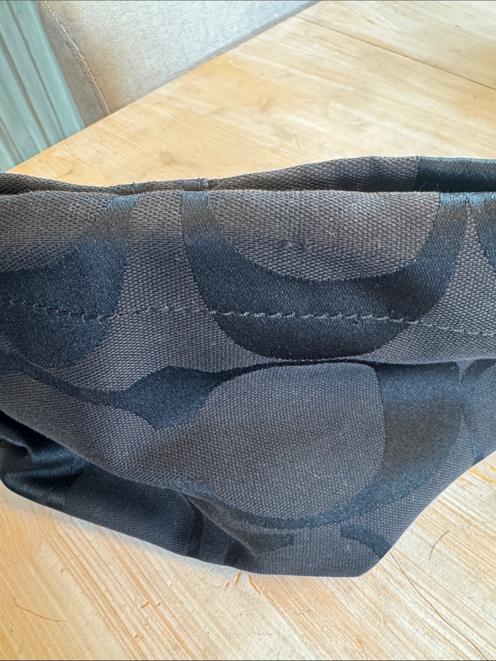 Vintage Y2K Coach Carly Black Shoulder Bag with Signature C Jacquard Pattern - Picture 8 of 8